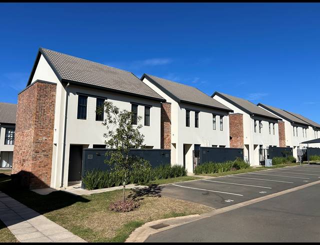 2 BEDROOM DUPLEX RENTED IN HILLCREST PARK